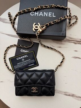 Chanel wallet on chain